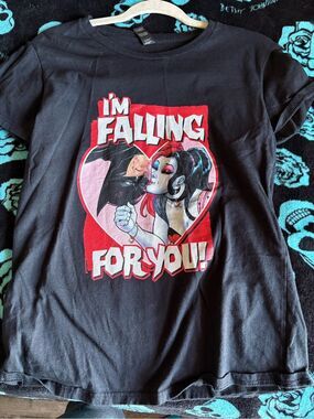 Gildan Black Tee with Red, Pink and White Comic Heart Graphic